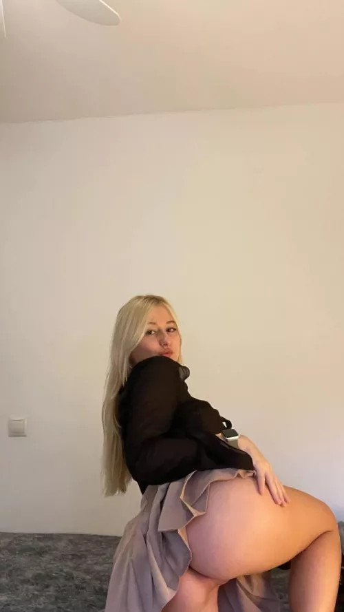 Can you help me take off my skirt?