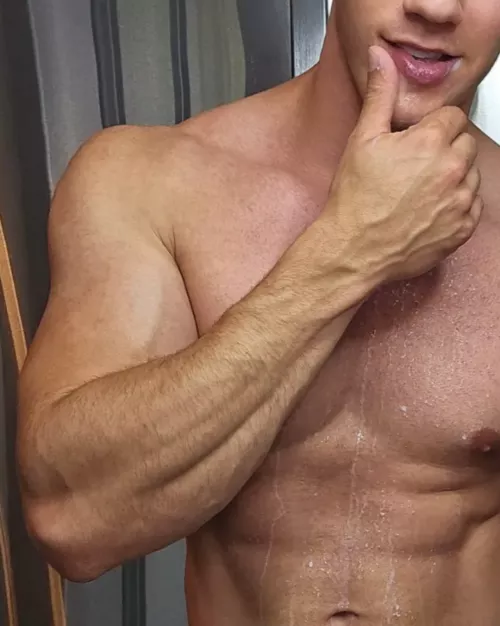 Dont be scared, it's milk 🥛🍼