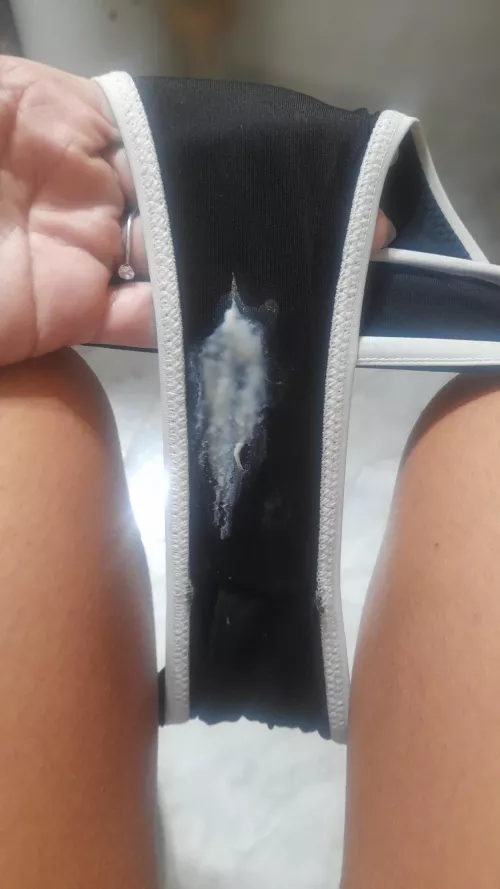 I just realized that my panties are dirty 💦