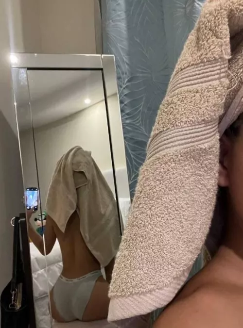 I wonder if older guys are turned on by this?