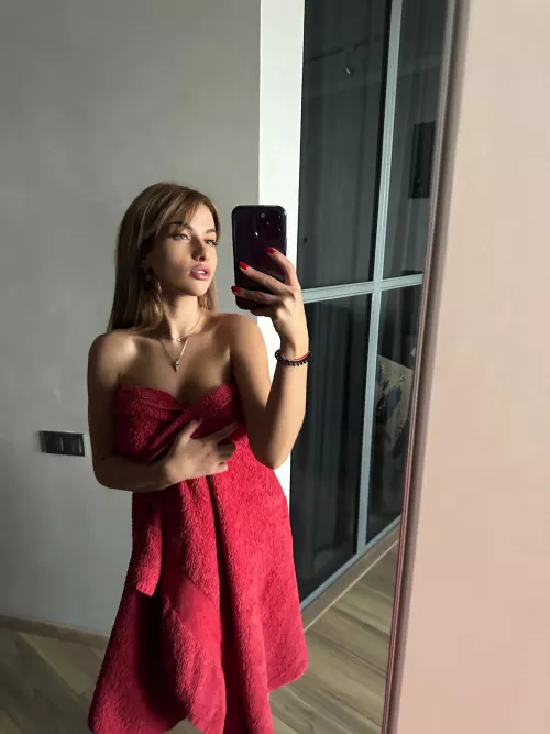 I've got some juicy stuff for you under the towel.