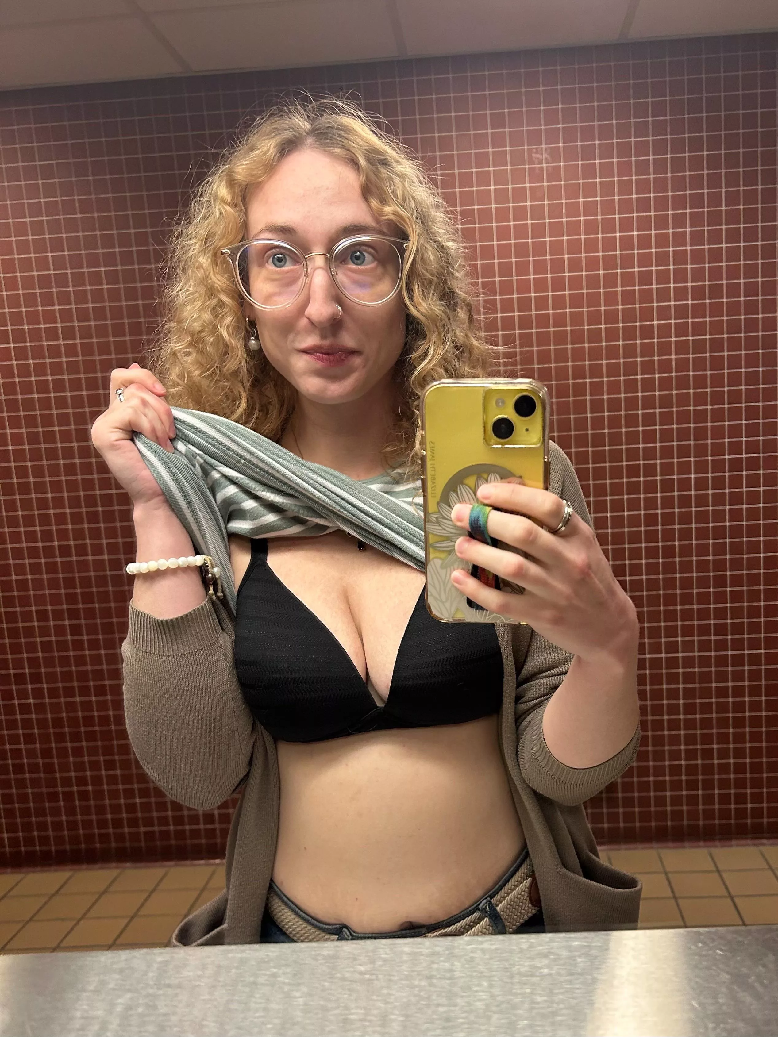 Naughty ladies room selfie time