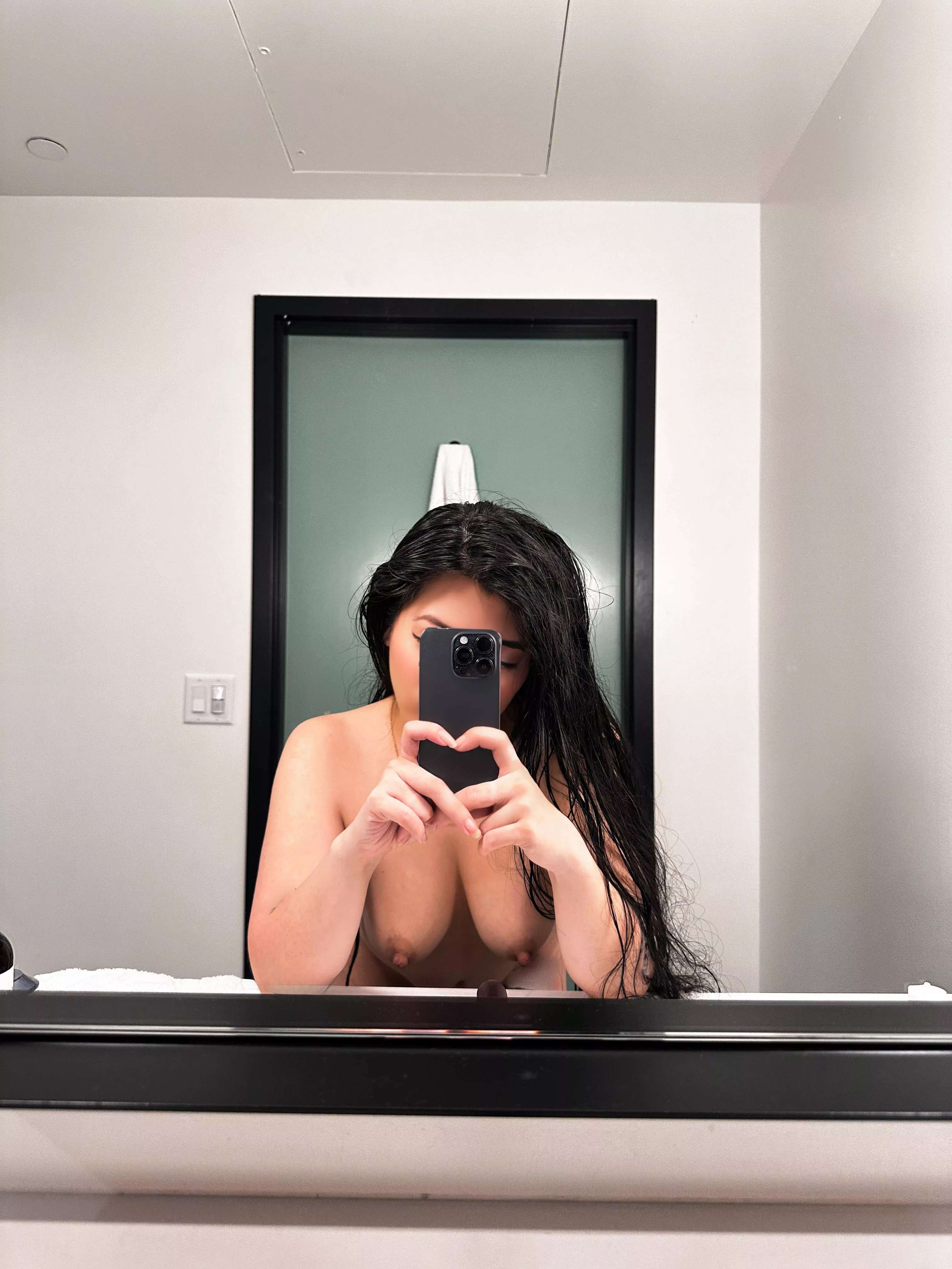 POV: We're always running late cause I'm always taking nudes 😅 [33F]