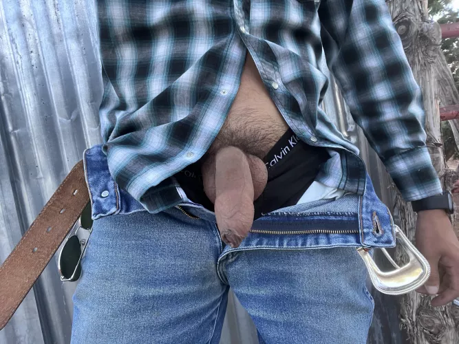 Smell my sweaty raunchy cowboy pubes 