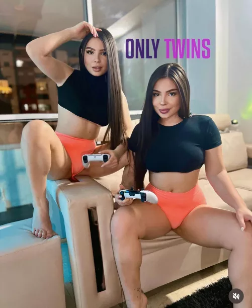 Twins always have a secrets! We like to fuck each other, come and we will show you 🔥