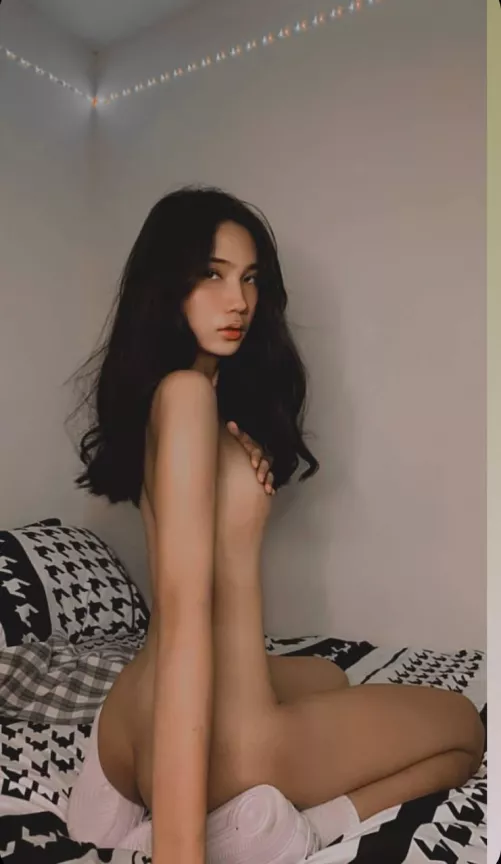 wanna try my asian cock