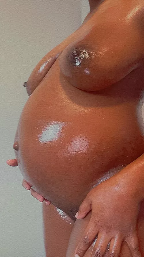 35 weeks and swollen 🥰