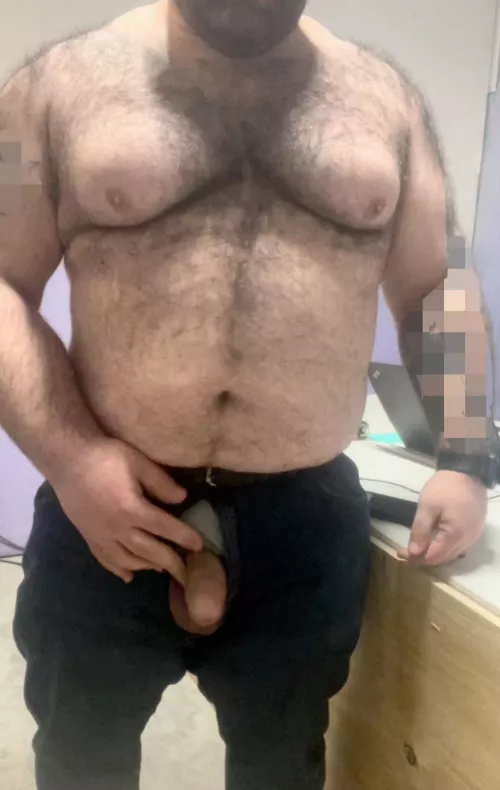 (40) It’s freaky Friday!!! Who’s sucking this Daddy dick in my office?🐻