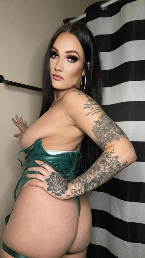 A little tease for your Sunday 