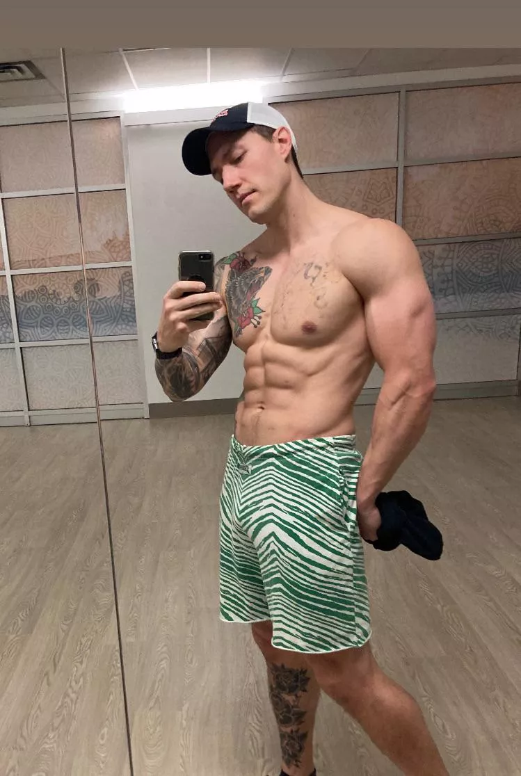 Are these posts cringe or am i pulling it off?