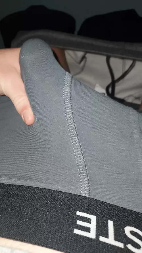 I'm horny af rn who wants to help me cum we can have fun, dm me