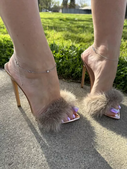 So cute and sexy mules 🥰