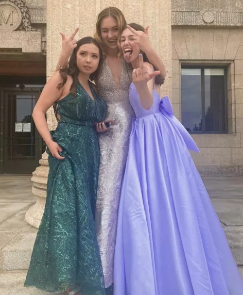 Which Order Which Dress?