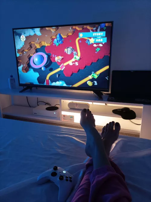 Gamer girl toes for Easter