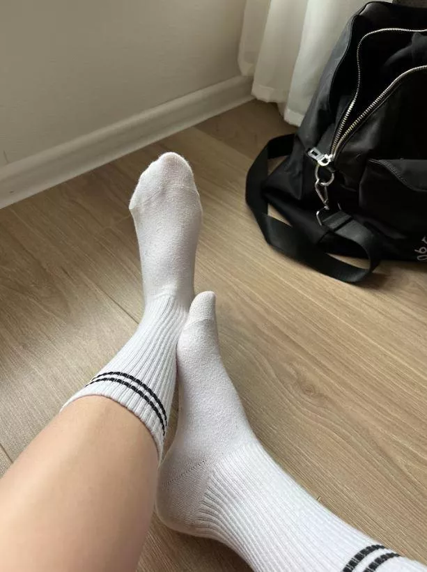 I love wearing socks for 3 days [f]