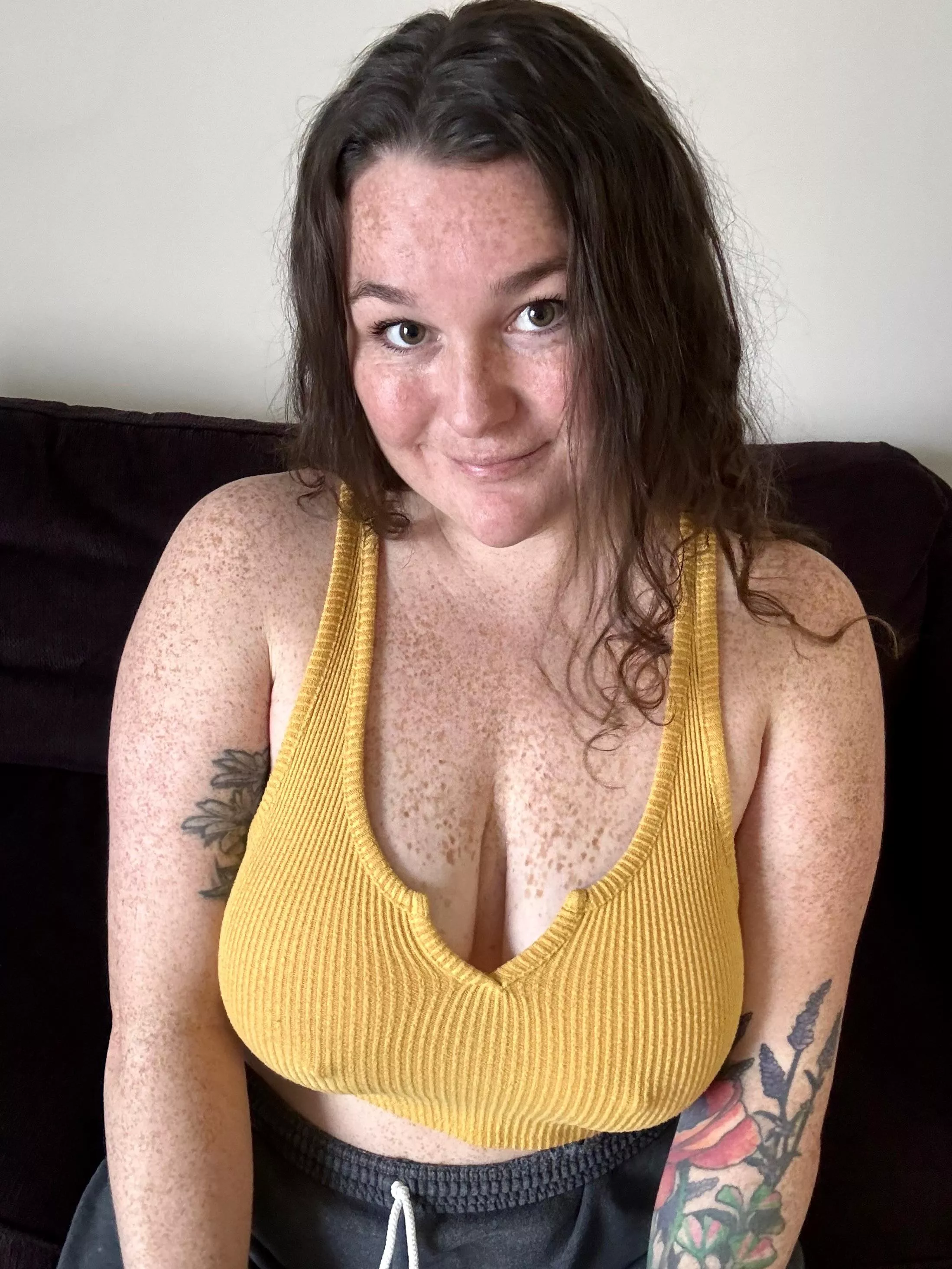 I’m in the mood to cuddle and watch a movie [f]