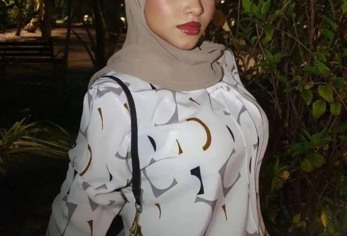 Not a massive Tits but Bra Line visible