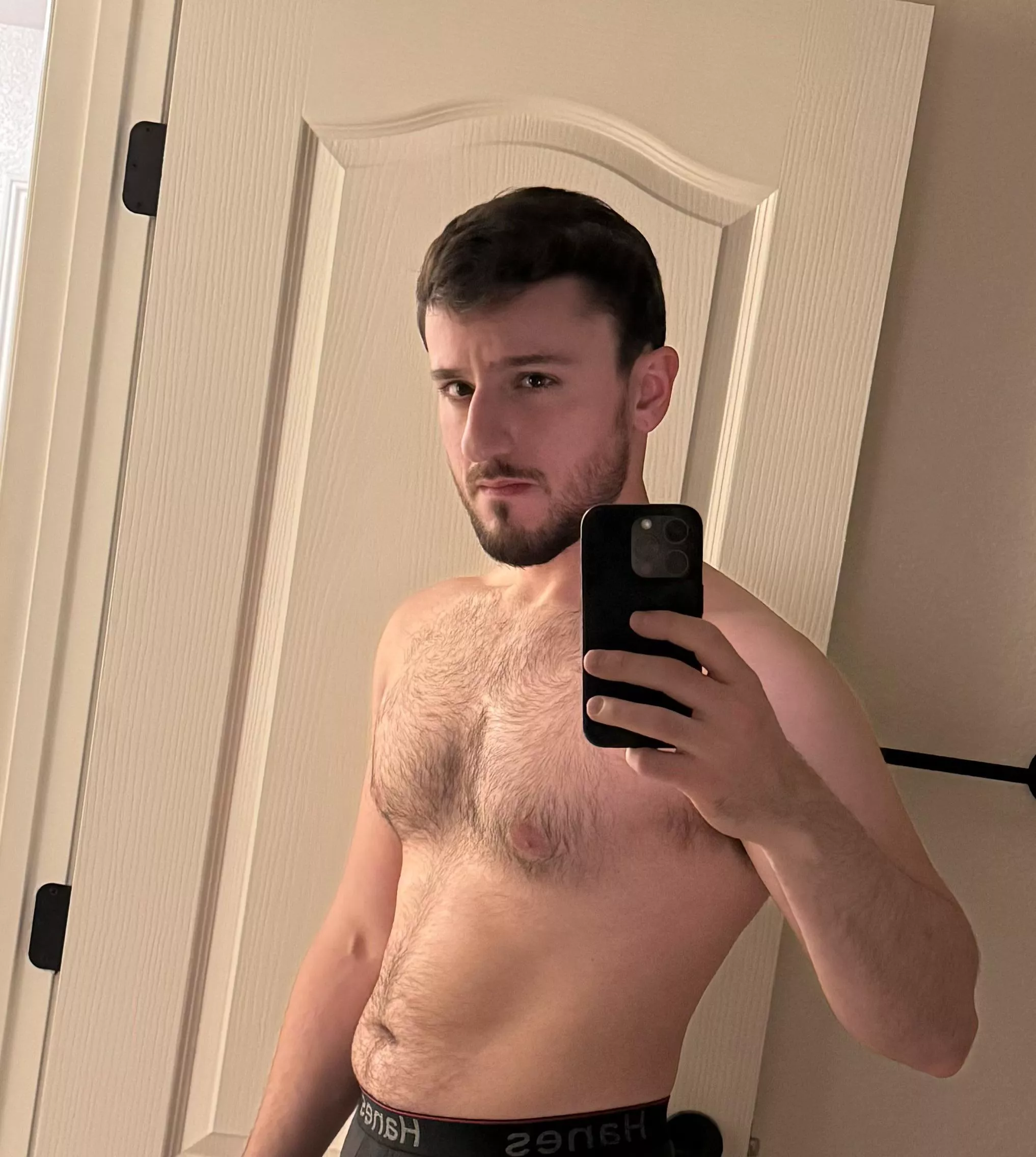 (29) What catches your attention first? 