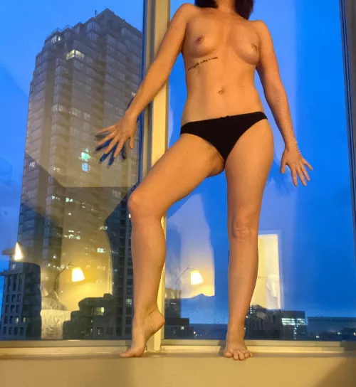 A show for the street below 