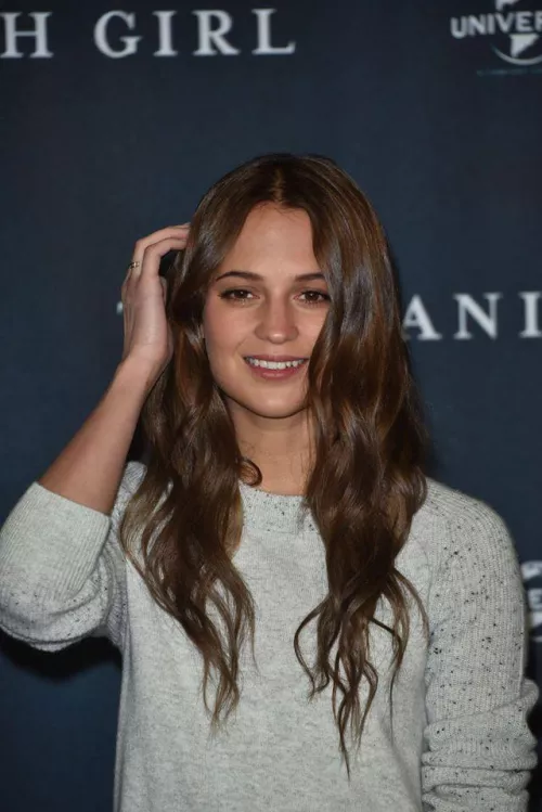 Alicia Vikander