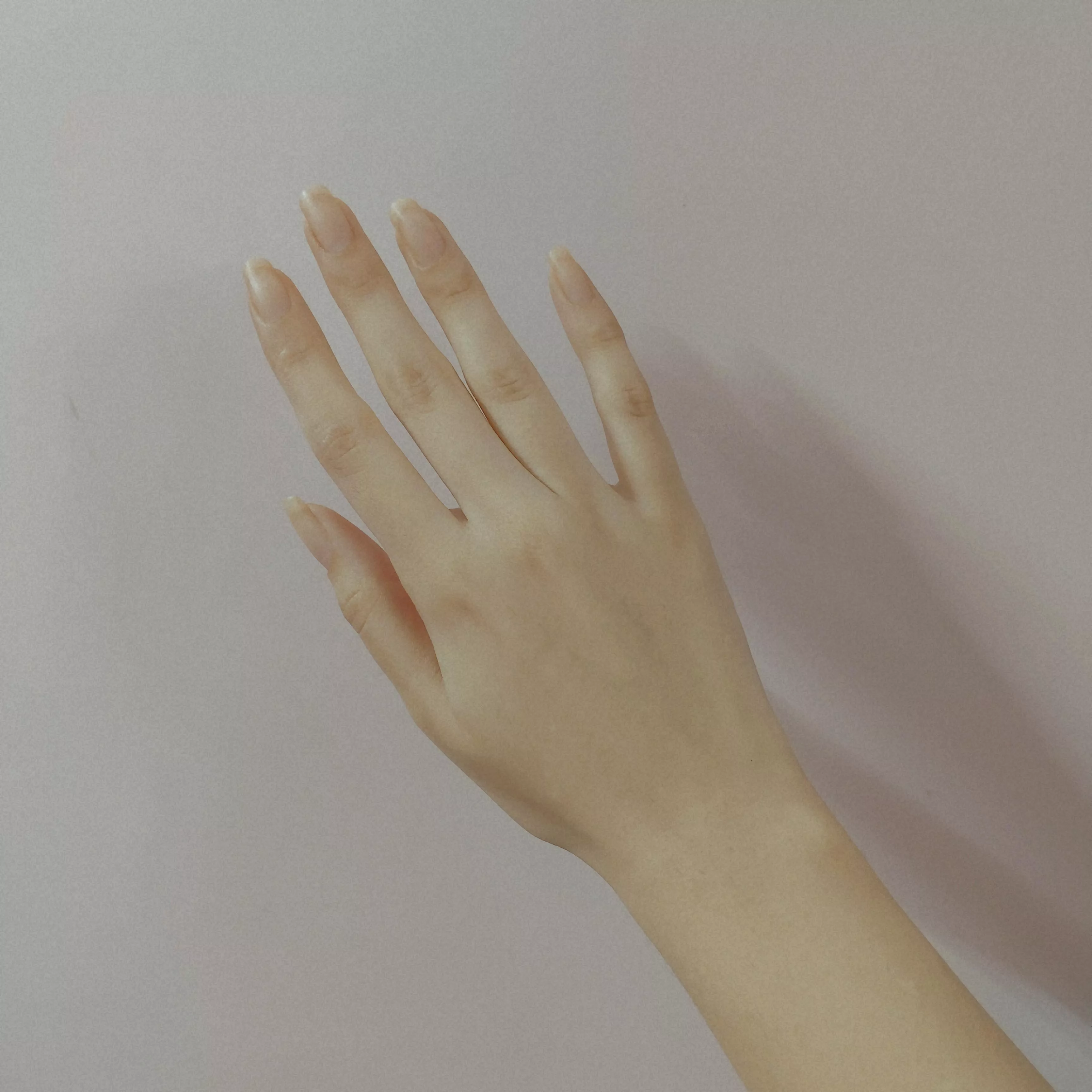 Beautiful long bare fingers 