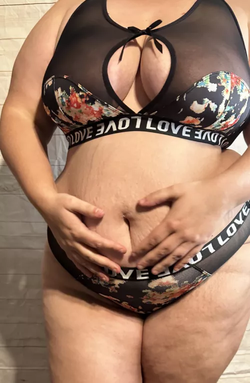 Fuck, I feel sexy when I'm full 🥵