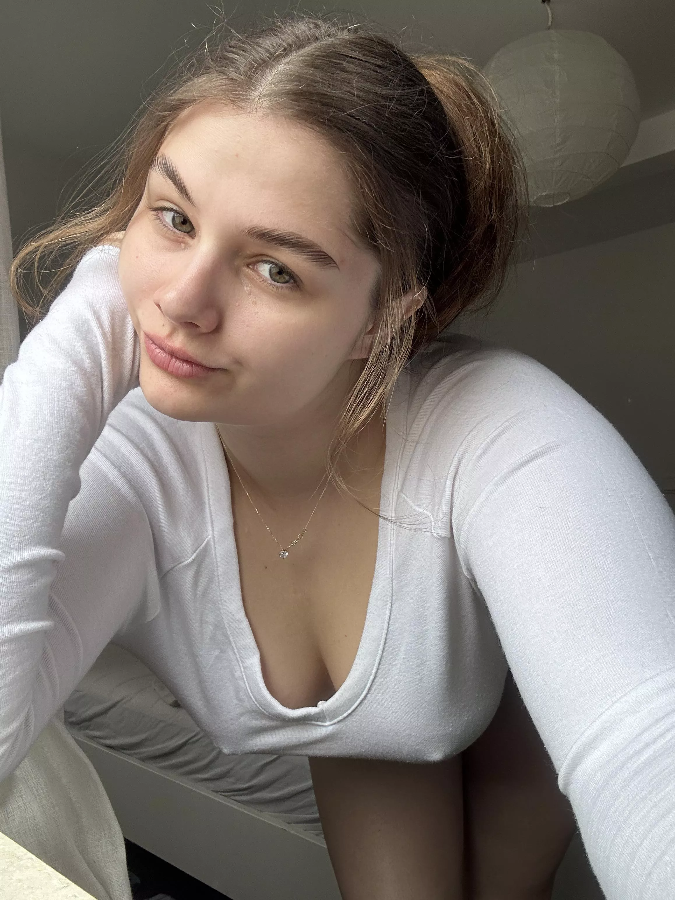 How long can you keep eye contact? 19f