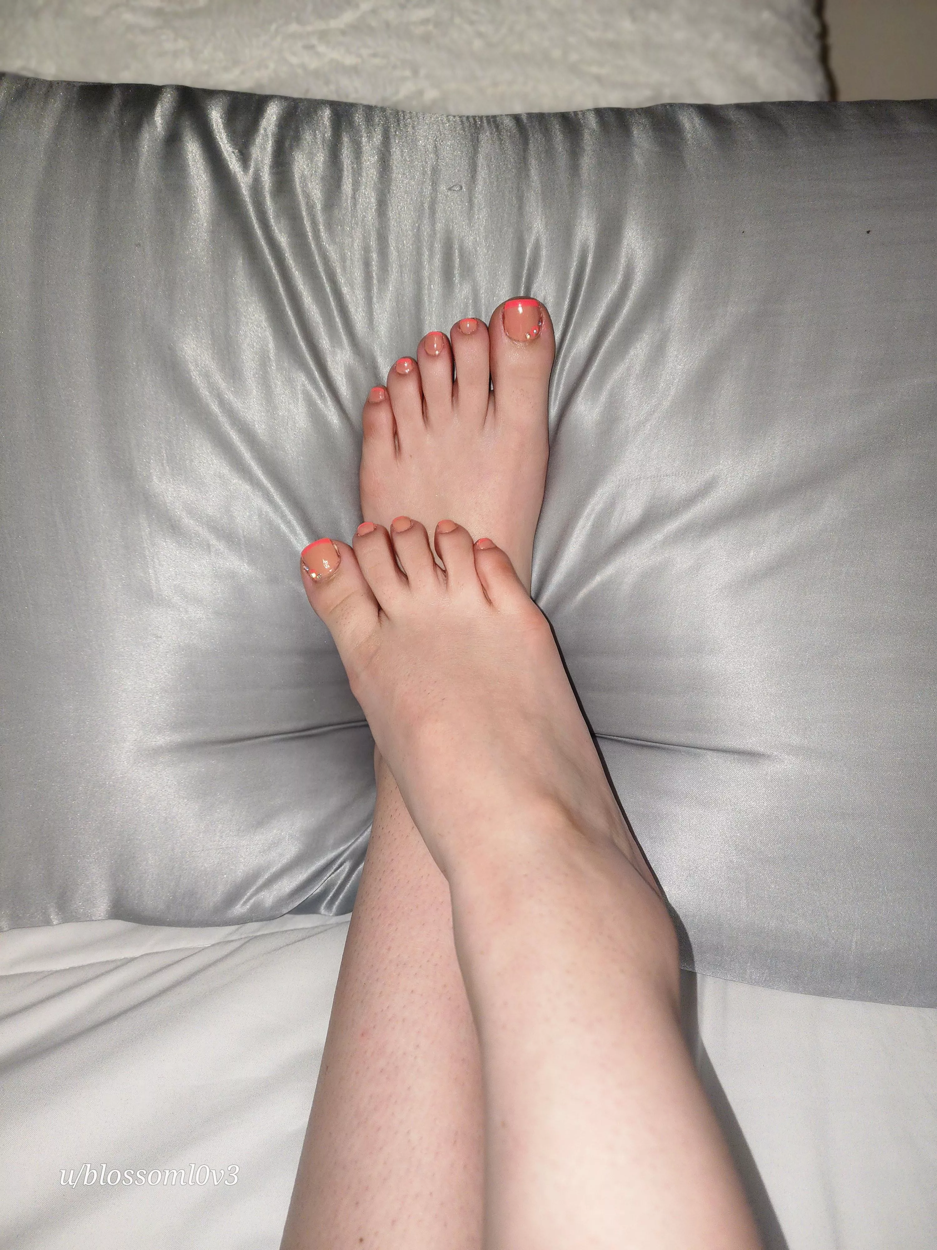 Showing off my Pedi 😊