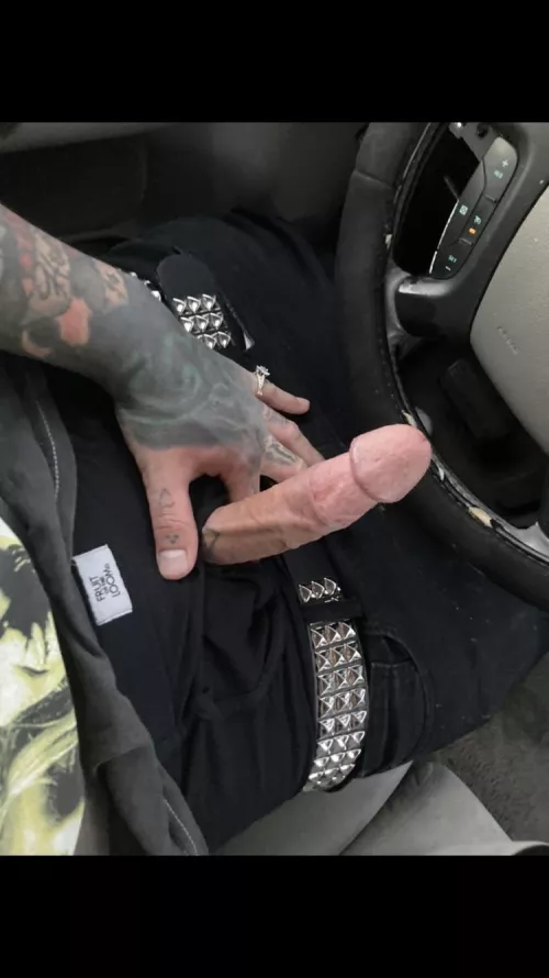 Stroking my hard cock in line at Starbucks 🤷‍♂️