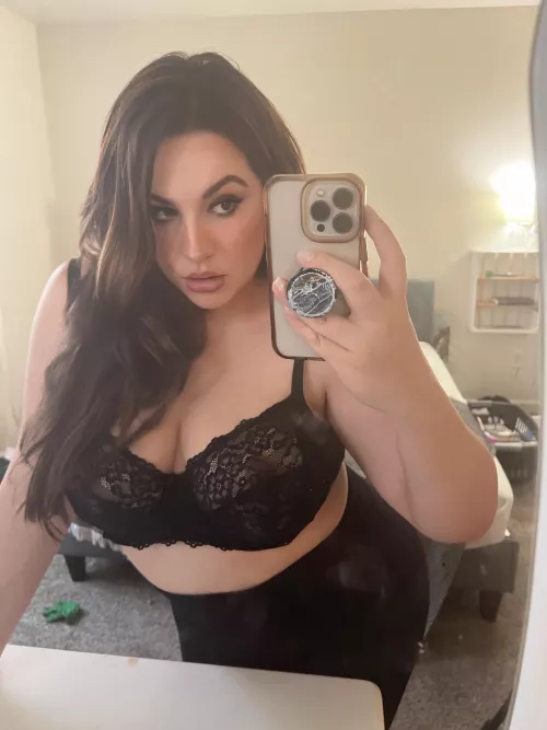 Would you fuck this married mom next door when the kids are in school