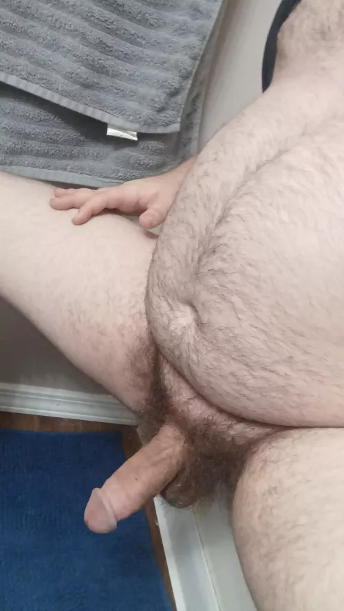 Anyone wanna be my first? Dm if you wanna chat 😘