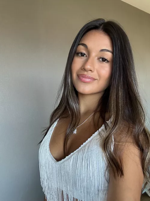 Do you like crop tops that stand out like this one?