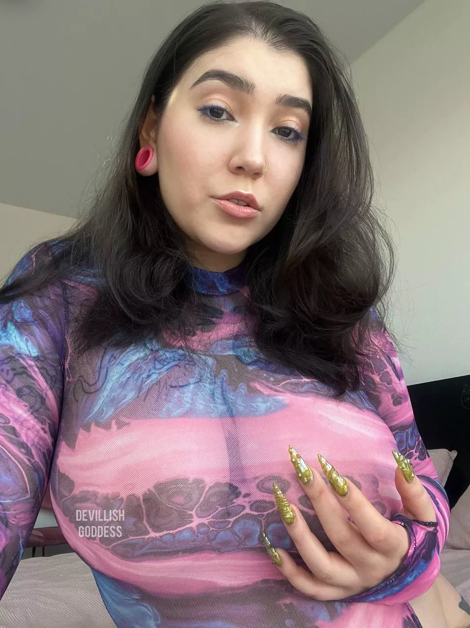 feel My nails gently scratching your tender brain