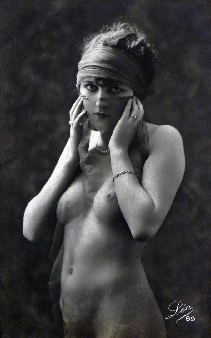 French postcard 1921