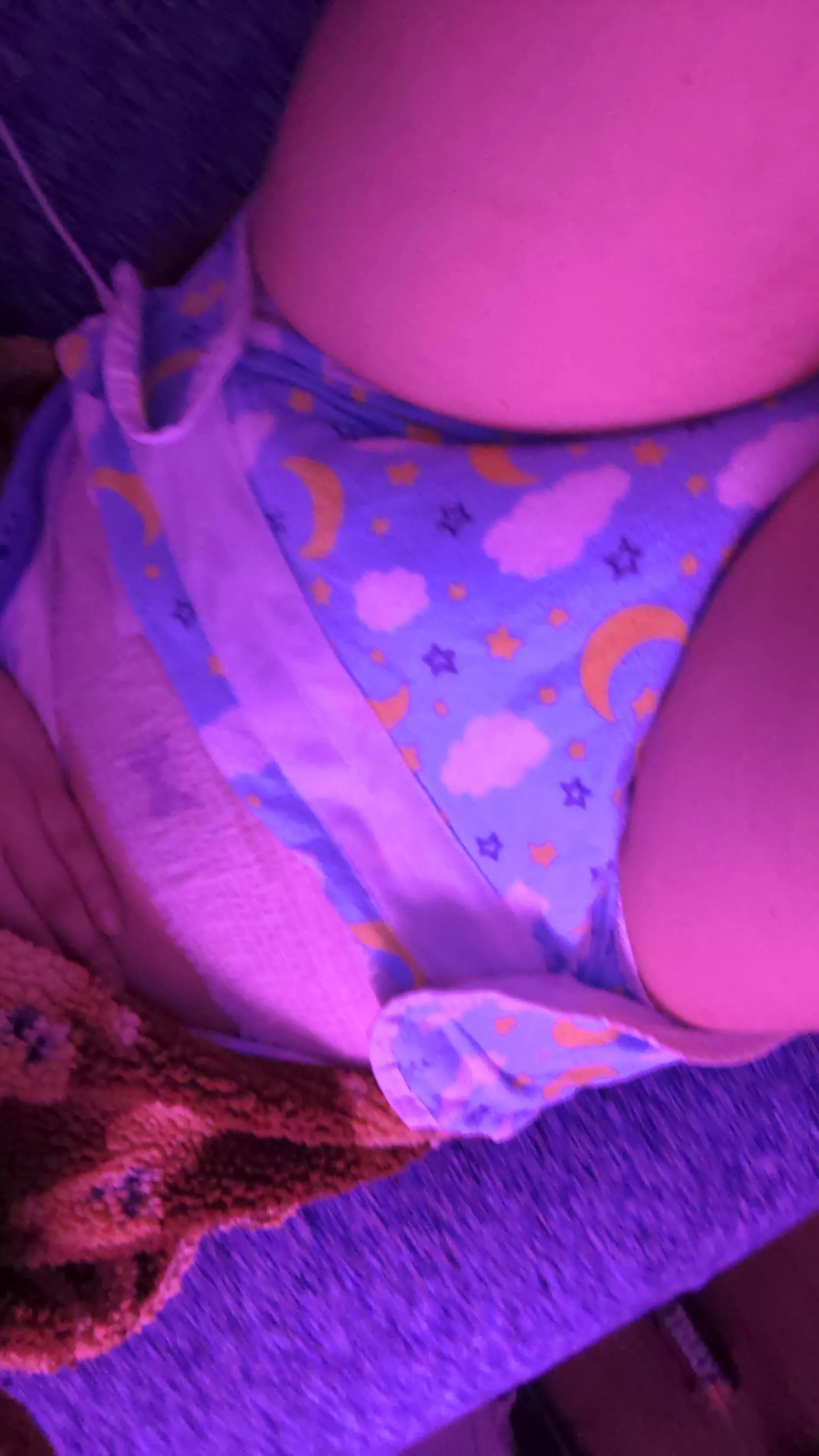 Help me keep motivated to wear through the night 