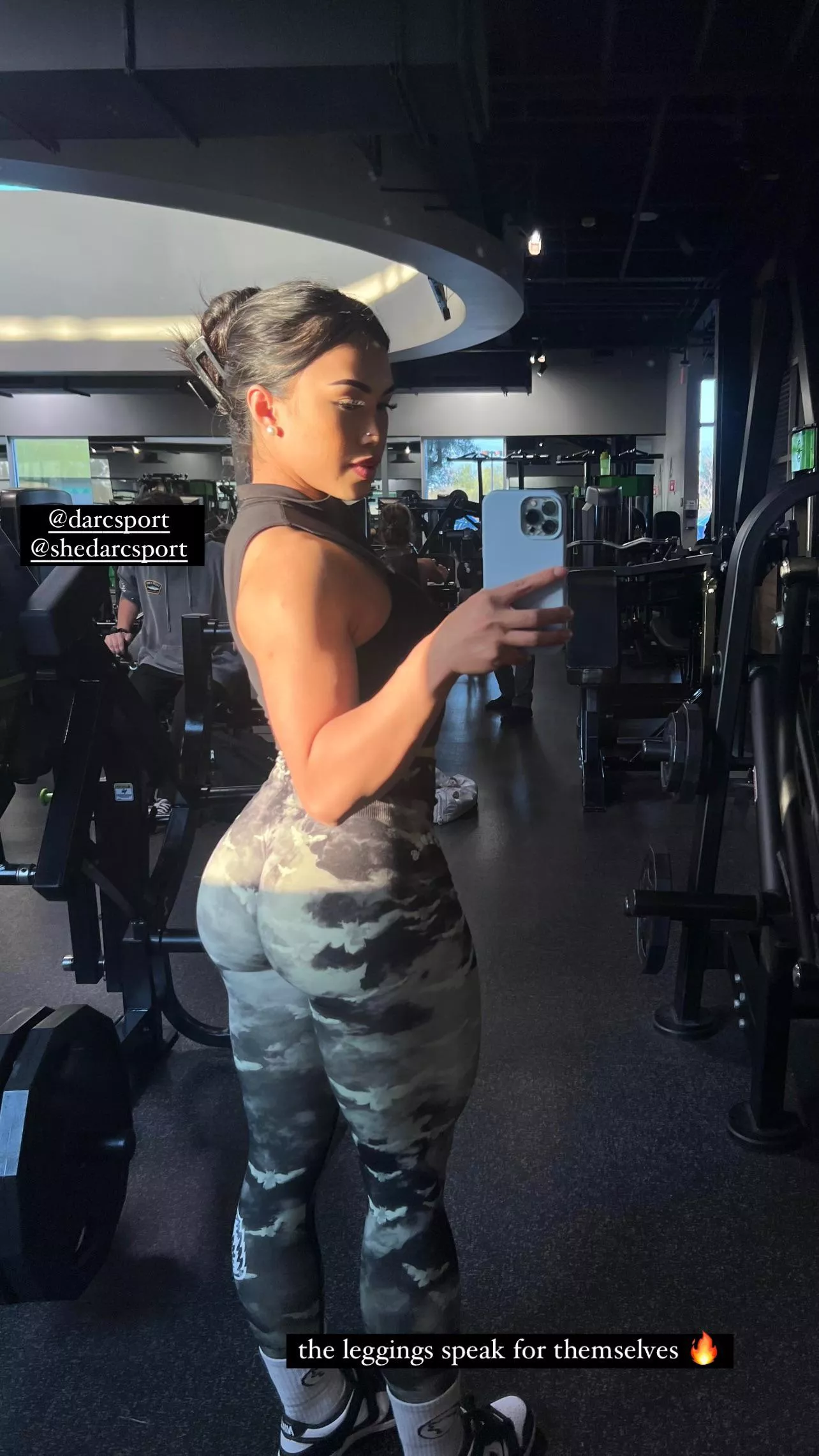 Her glutes, hams, & quads are INSANE!