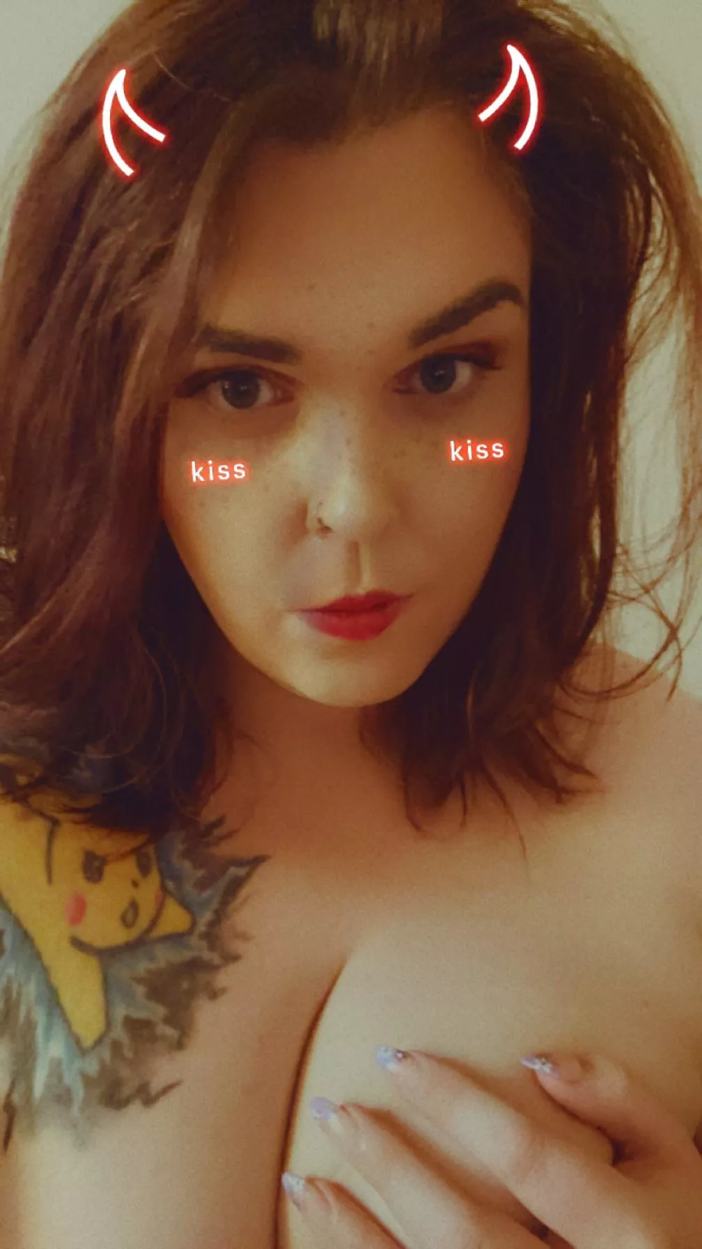 I love kisses all over my body💋