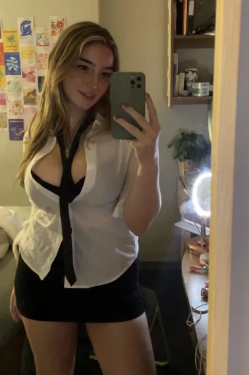 IUTR Her actual school uniform