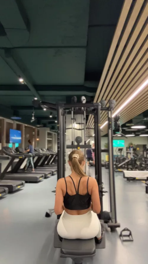 Look at those tense muscles