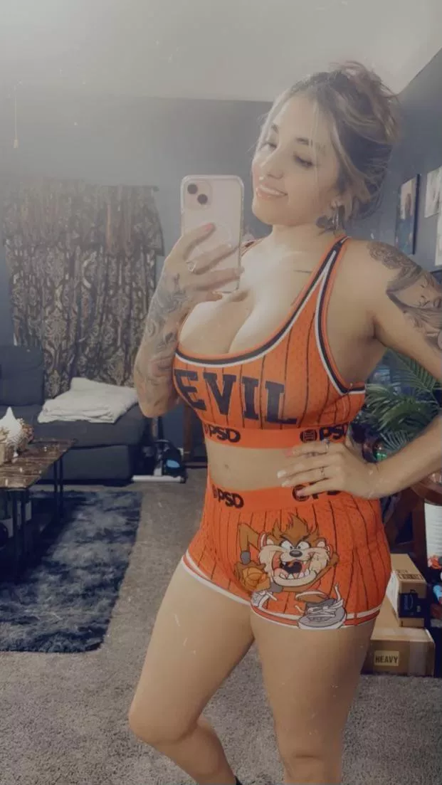 My workout outfit lookin cute though 