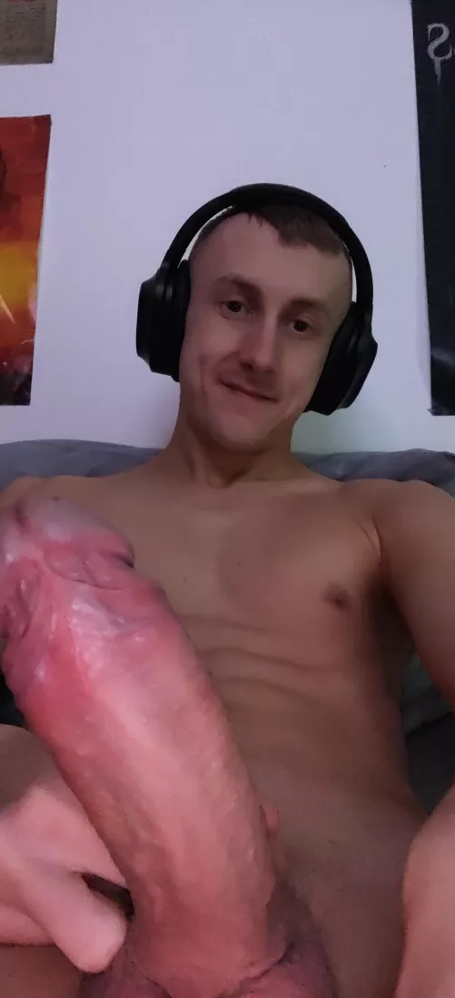 Need help taking care of this while I beat this level 🤭