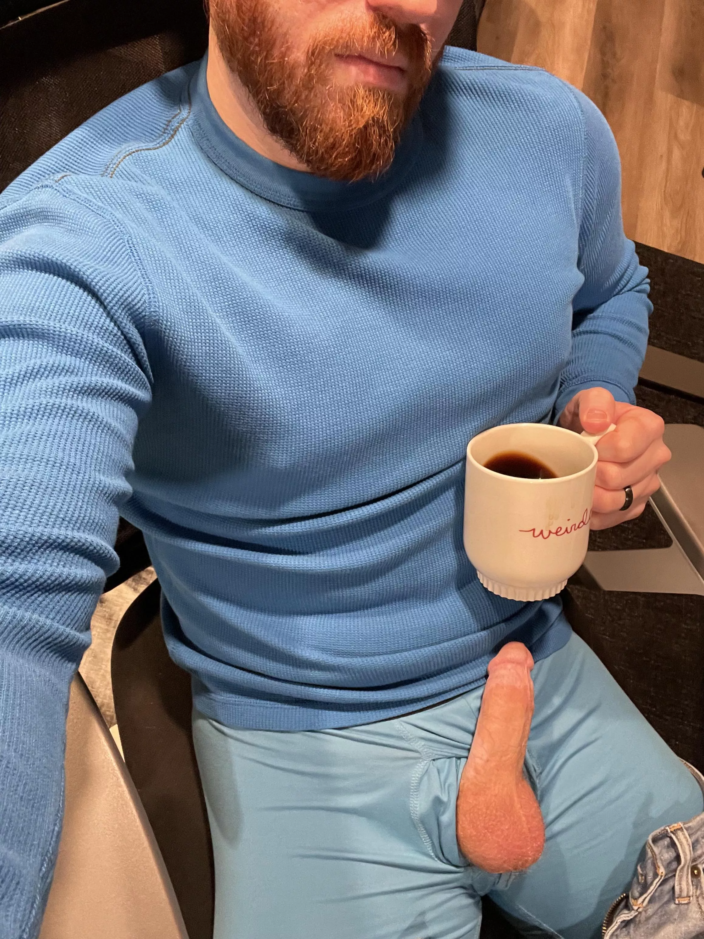 Use me as your personal creamer😈