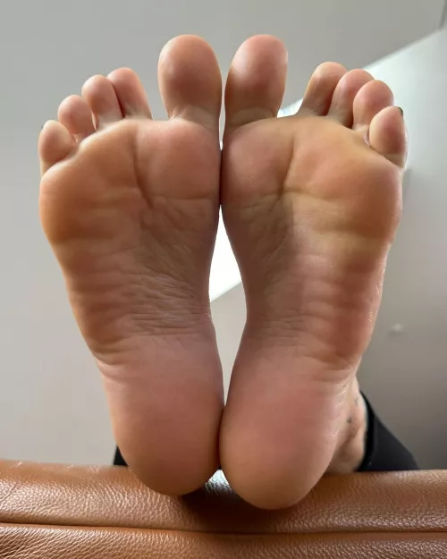 Would you like to stick something inbetween? 😇