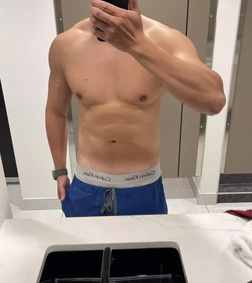 Finished A(M) gym session, care to join me in the shower?