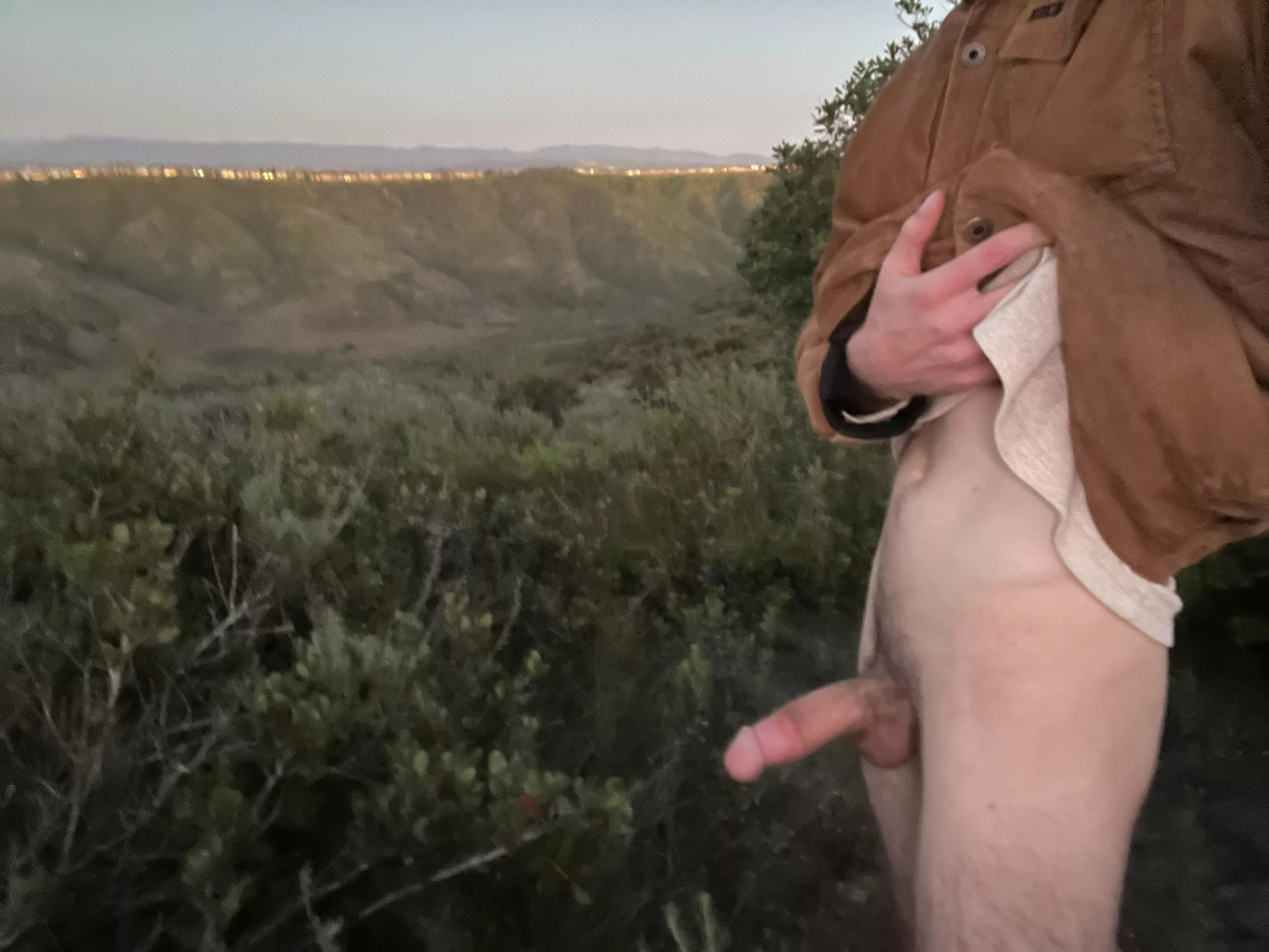 Flash at popular lookout spot