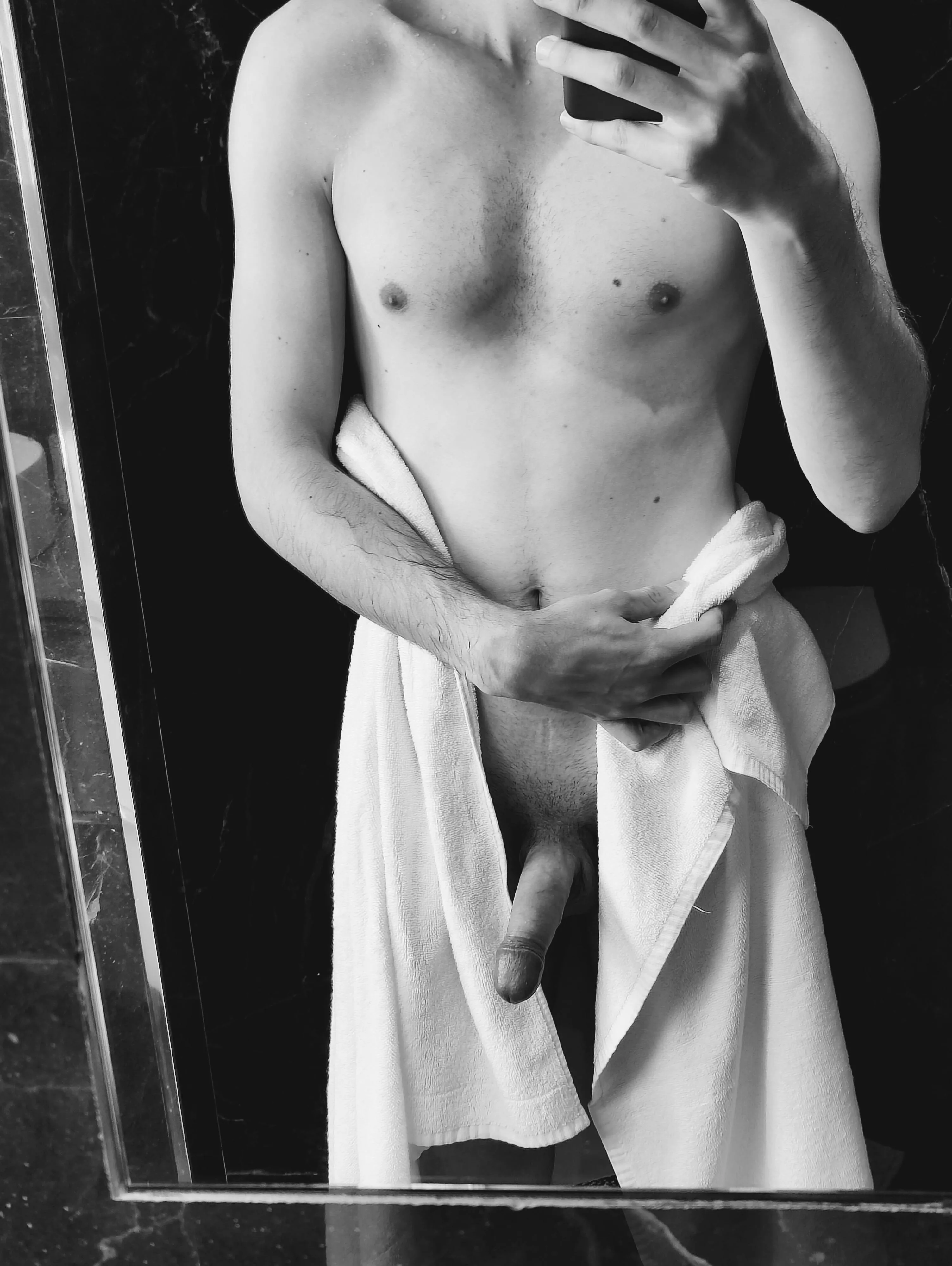 I love how the towels creates beautiful lights and shadows