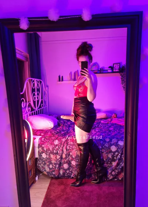 Imagine we matched on Tinder and I send you this pic, what would you say?