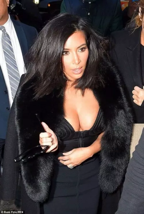 Kim in her mob wife era