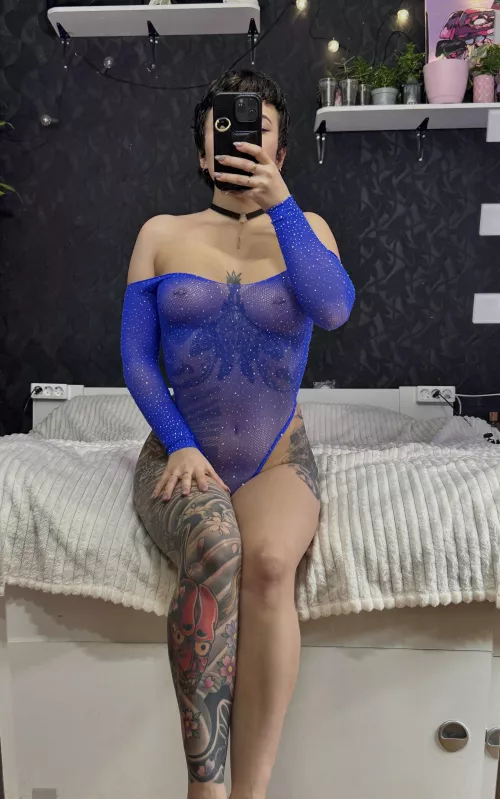 My hair suits me, I look sexy