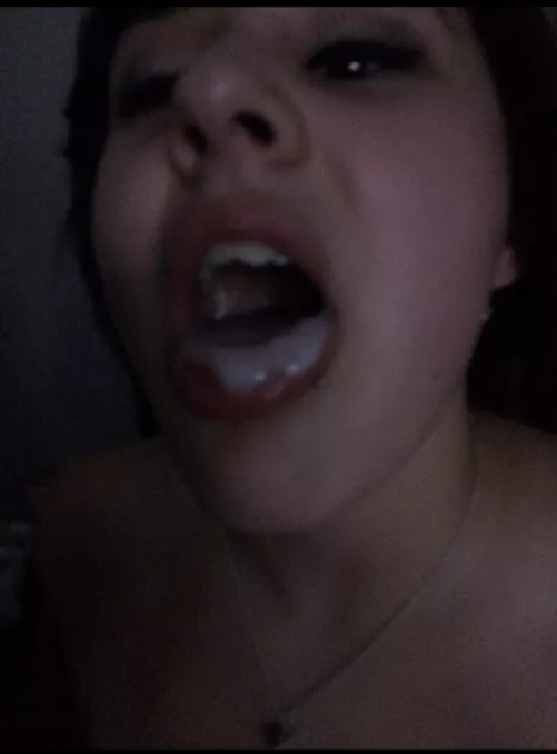 Storing allll your cum inside my mouth 